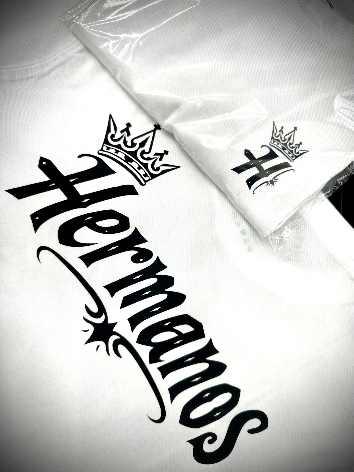 Hermanos T-Shirt